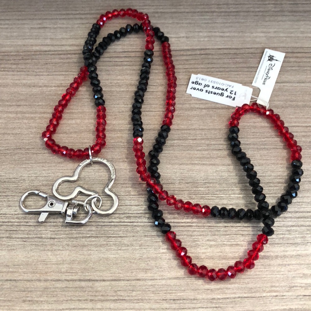 Disneyland lanyard/key or badge holder